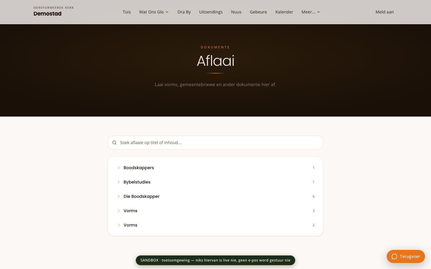 Aflaai-bladsy met kategorieë